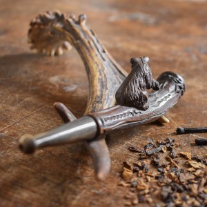antique-late-19th-century-1800s-carved-wooden-folk-art-black-forest-schwartzwalder-swiss-tobacco-pipe-bear-curiosity-decor (5)