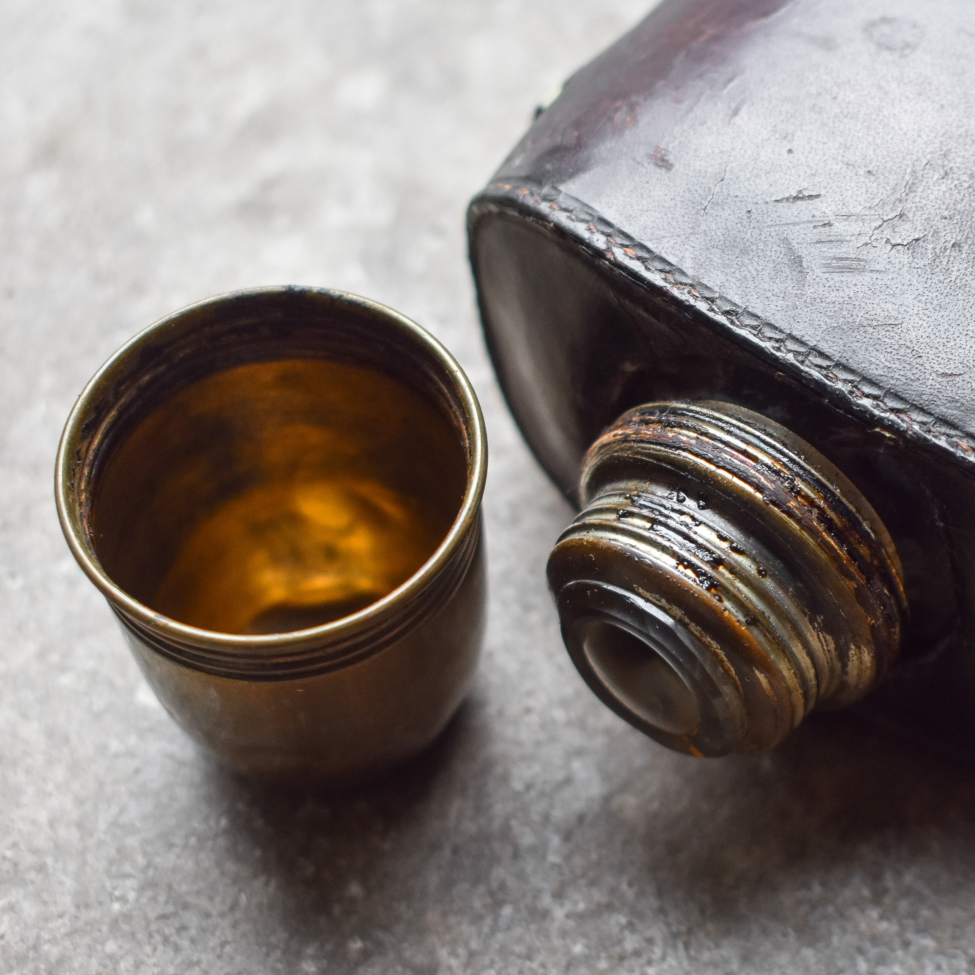 antique-vintage-30s-german-hip-flask-flacon-bottle-canteen-field-gear-hunting-hiking-mens-gift-decor (1) Antique Vintage 30s German Hip Flask Canteen Bottle Flacon Field Gear Hunting Hiking Mens Gift Decor