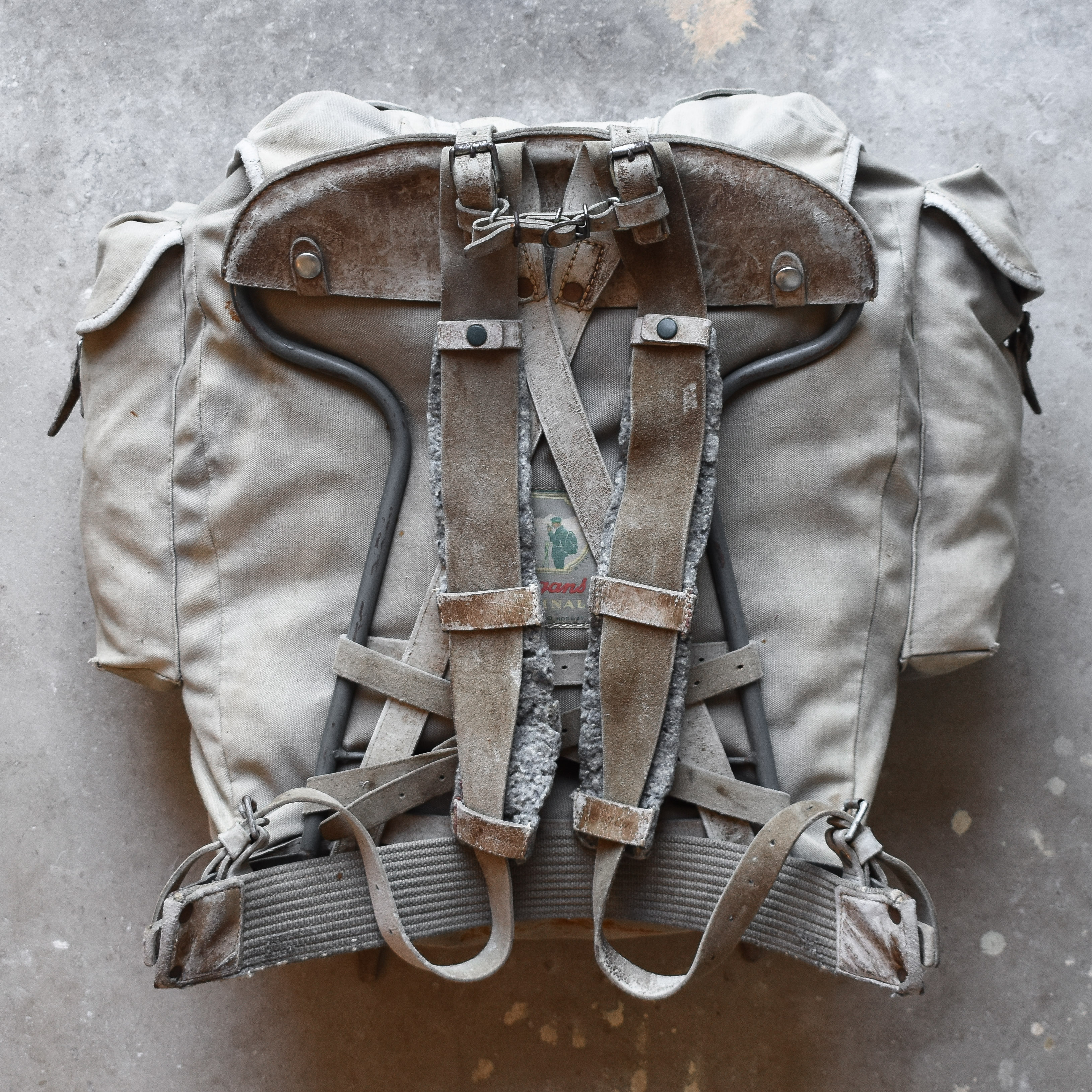 vintage-50s-norwegian-bergans-rucksack-backpack-pack-bag-hiking-hunting-bushcraft-mountaineering-rugged-style (3)