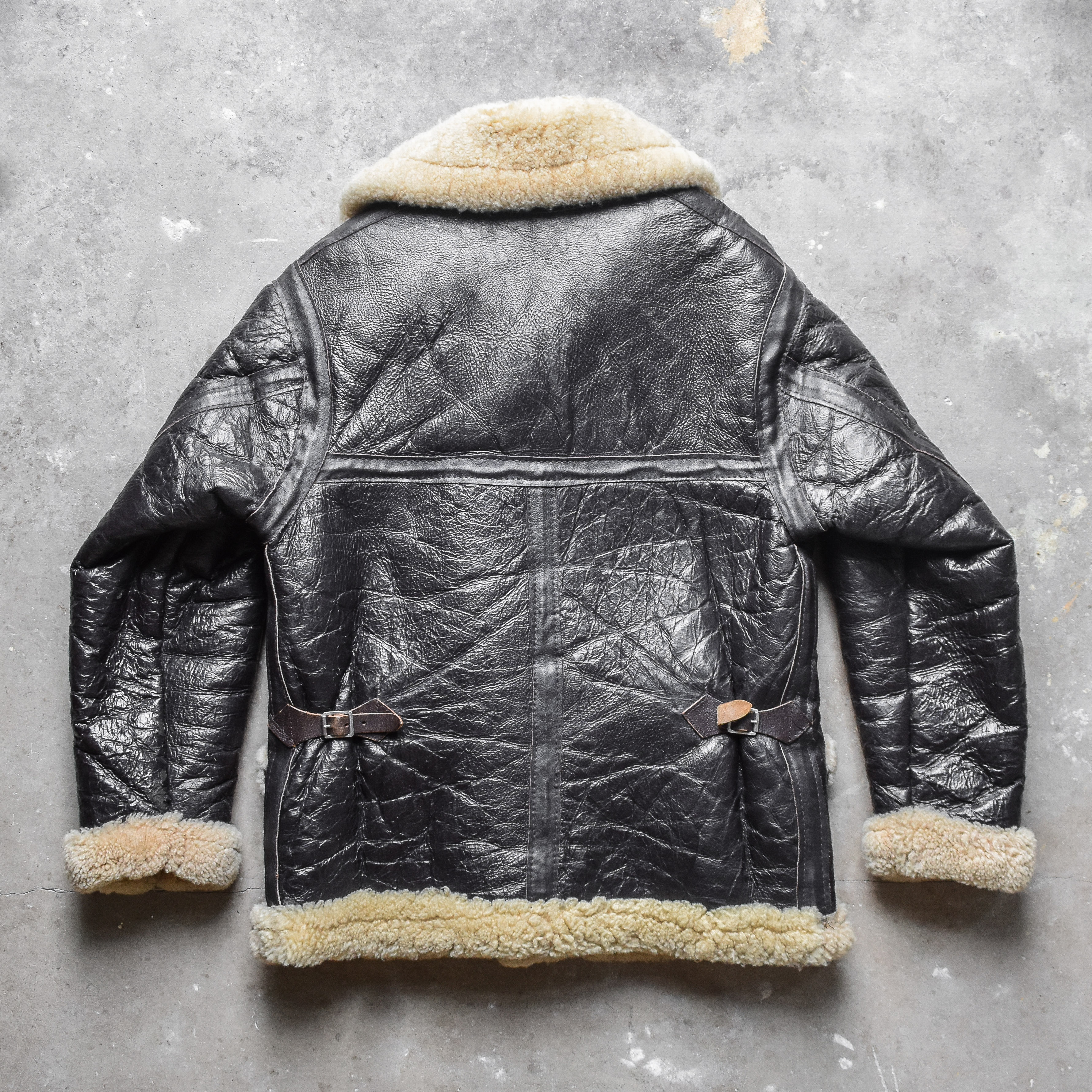 vintage-60s-1960s-british-MK-VI-flying-sheepskin-shearling-bomber-jacket-military-army-style-rugged-leather (5)