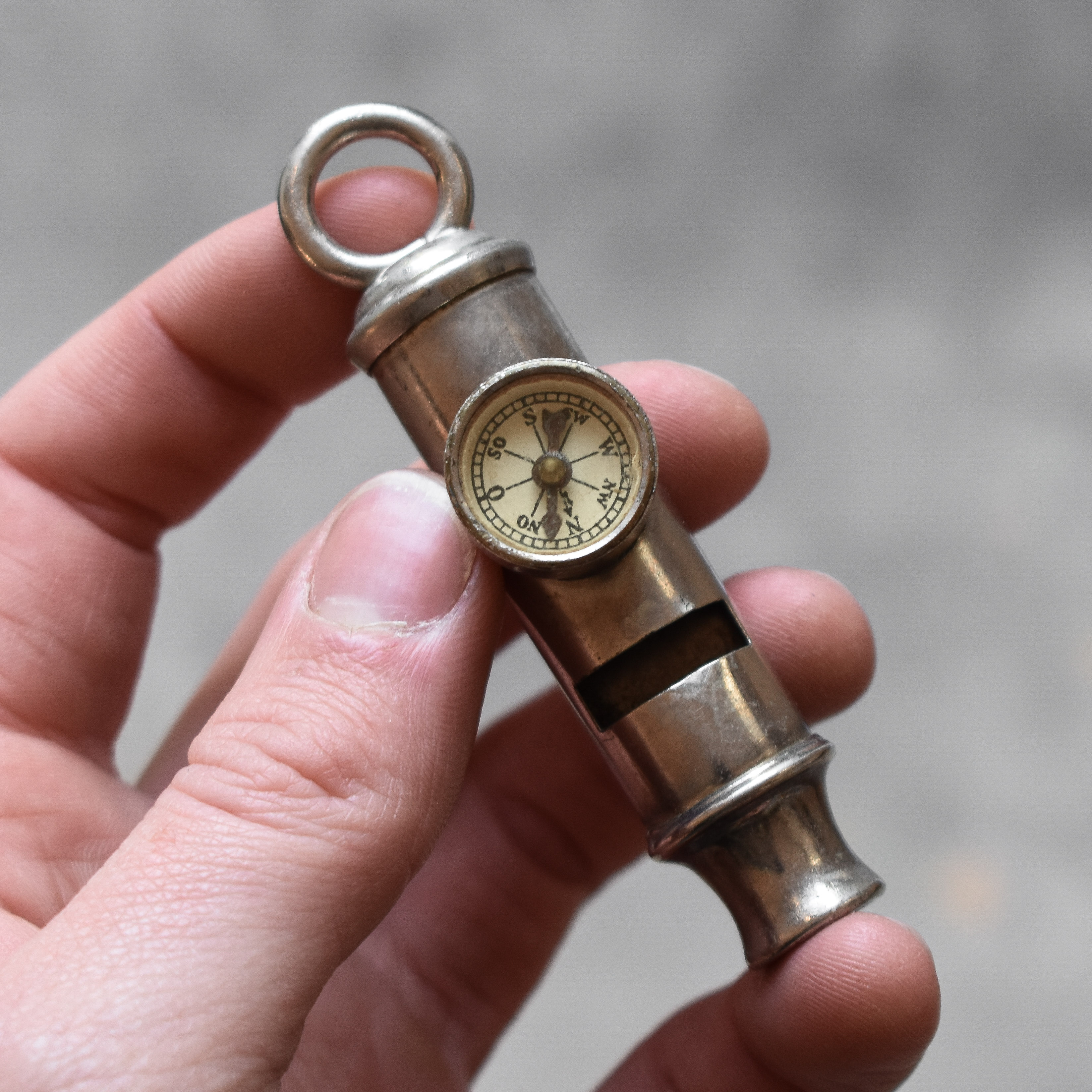 vintage-50s-1950-boy-scout-whistle-compass-tool-field-gear-hiking-bushcraft-pendant-jewelry-decor (2)