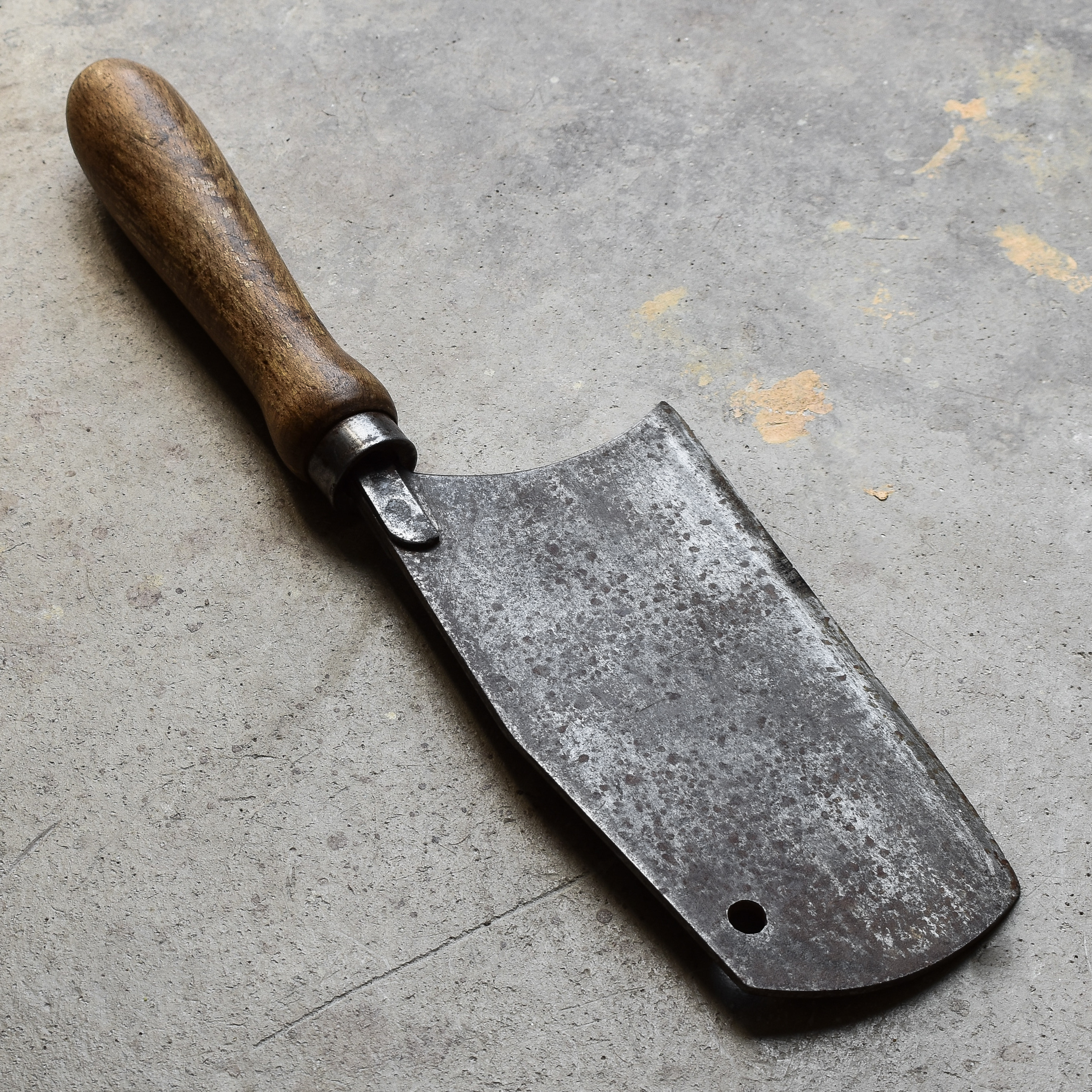 antique-vintage-early-1900s-forged-iron-butcher-cleaver-knife-axe-gear-kitchen-rustic-decor (4)
