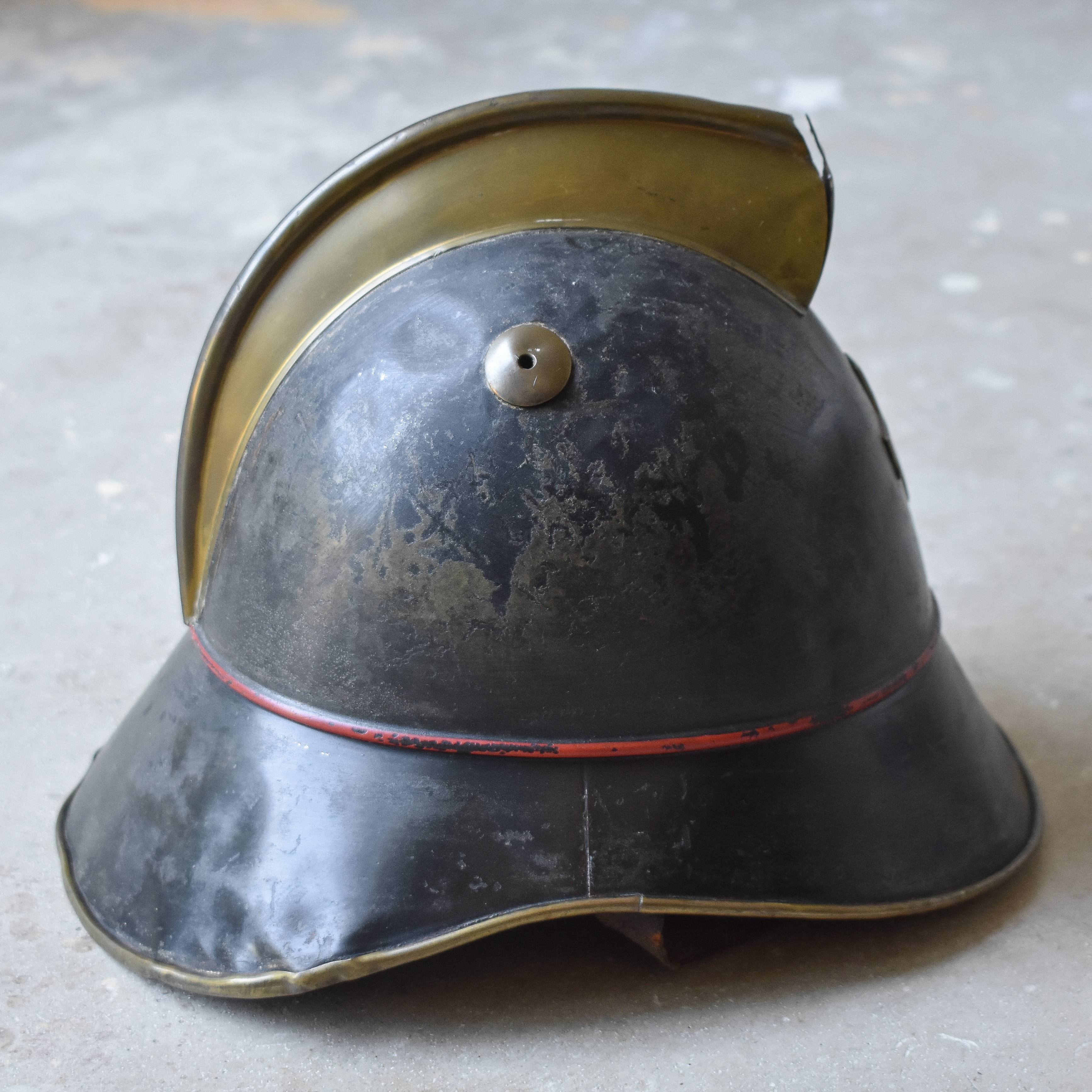 antique-vintage-early-1900s-swiss-firemans-fire-brigade-fighter-helmet-brass-cross-collection-decor-rustic-patina (4)
