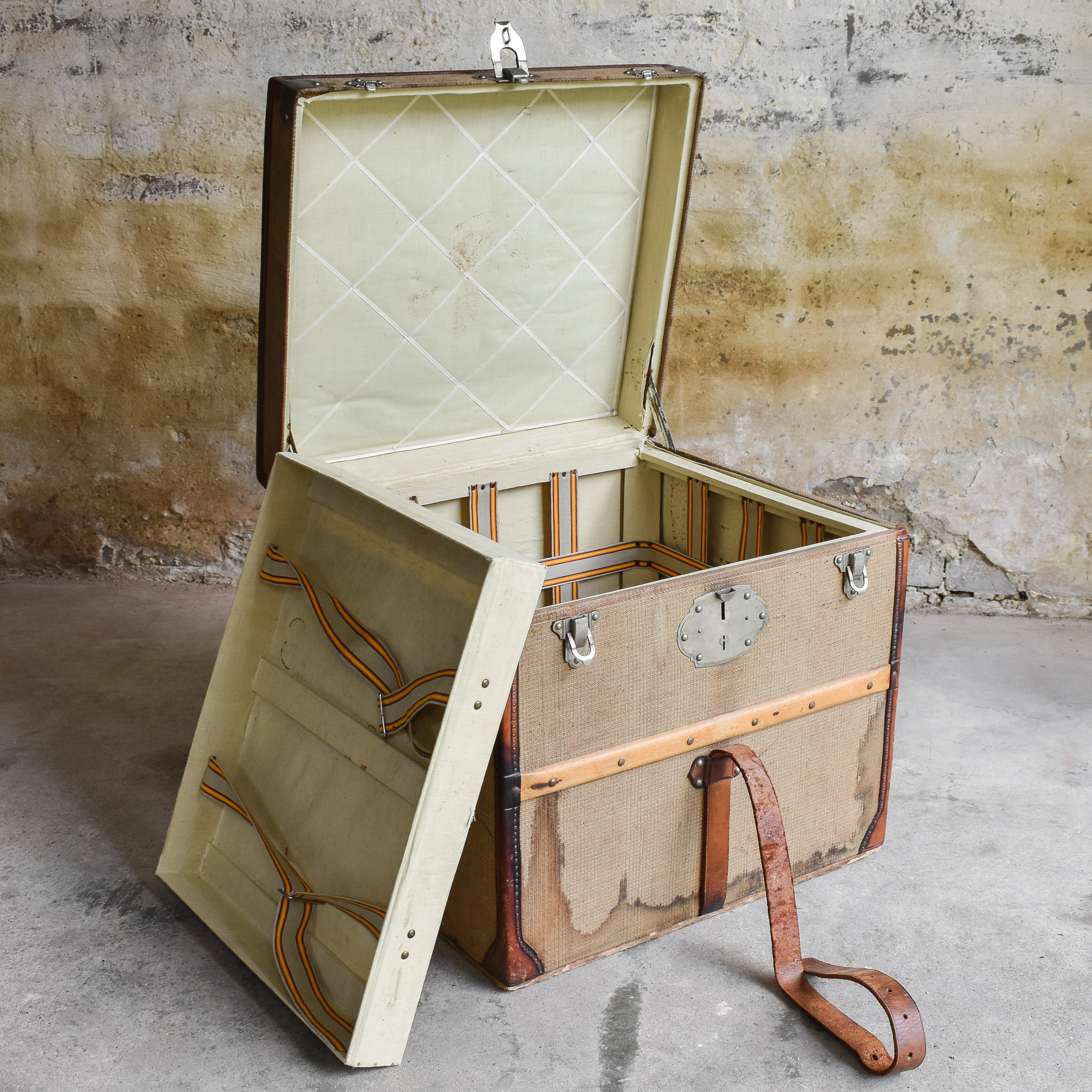 antique-vintage-20s-1920s-british-steamer-travel-trunk-chest-case-suitcase-storage-luggage-leather-brown-decor-gift (14)