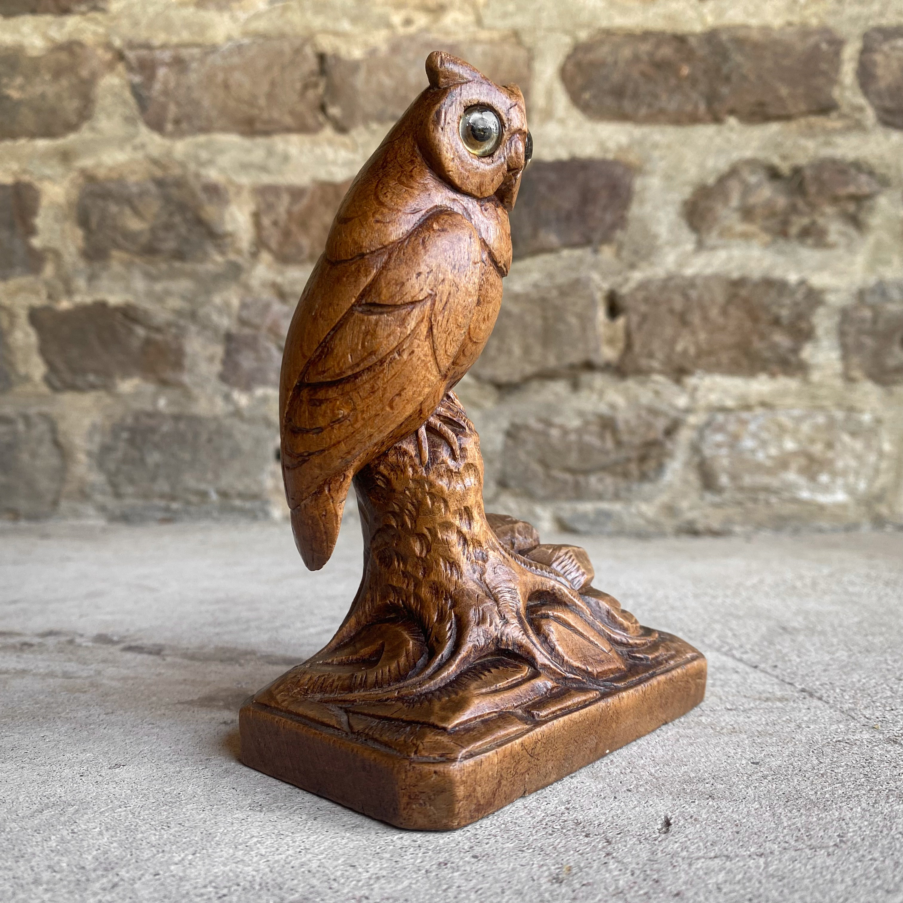 antique-vintage-19th-century-1800s-black-forest-folkart-schwarzwalder-owl-carving-wood-decor-cabin-collection-curiosity-cuiosities-cabinet-gift (2)