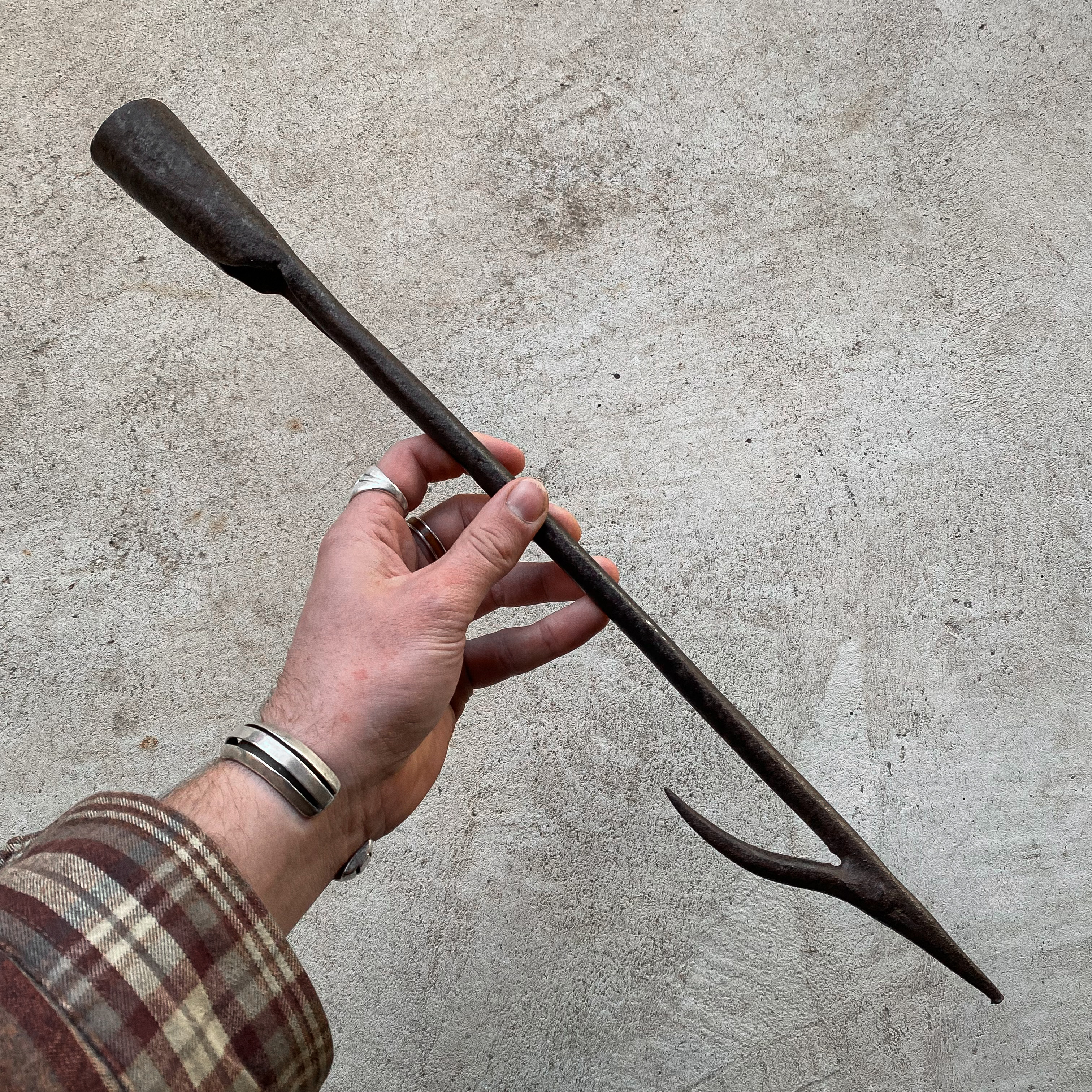 antique-vintage-19th-century-1800s-wrought-forged-steel-harpoon-whaling-seal-hunting-fishing-nautical-decor-collection-curiosity (5) Antique Vintage 19th Century 1800s Whaling Whale Hand Wrought Forged Iron Harpoon Tool Speer Curiosity Oddity Collection Decor